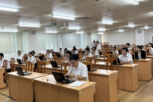 Triển khai đánh giá việc cập nhật kiến thức chuyên môn nghiệp vụ trong hoạt động kiểm toán năm 2024