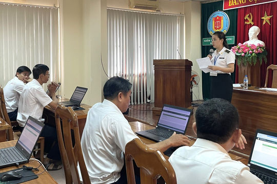 Tổ chức đánh giá việc cập nhật kiến thức chuyên môn nghiệp vụ trong hoạt động kiểm toán tại khu vực miền Trung