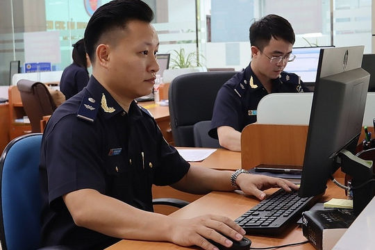 Hải quan Quảng Ninh: Nâng cao tính tuân thủ pháp luật cho doanh nghiệp qua “hậu kiểm” Hải quan Quảng Ninh: Nâng cao tính tuân thủ pháp luật cho doanh nghiệp qua “hậu kiểm”