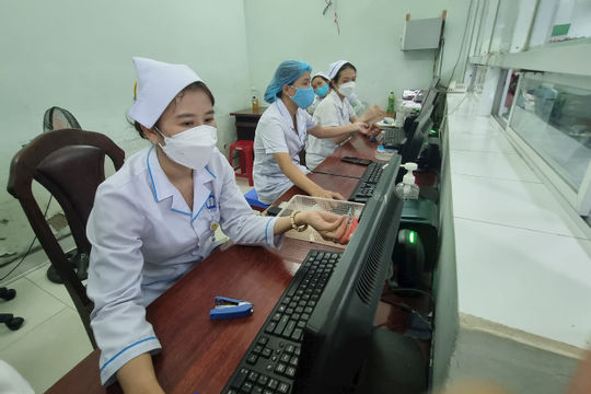 100% cơ sở khám, chữa bệnh bảo hiểm y tế bằng căn cước công dân gắn chíp 100% cơ sở khám, chữa bệnh bảo hiểm y tế bằng căn cước công dân gắn chíp