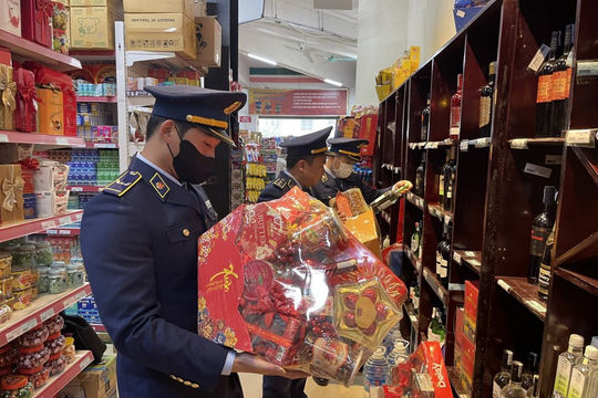 Cao Bằng: Kiểm tra chất lượng hàng hóa thị trường Tết

