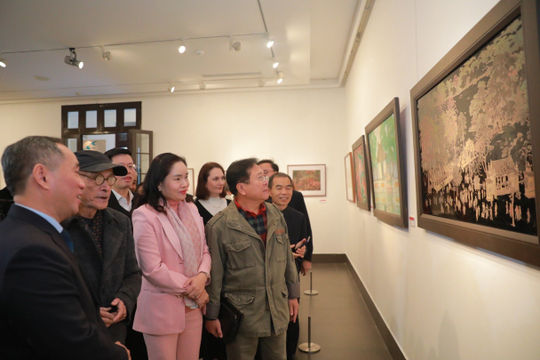 Tết Thủ đô qua tranh dân gian, hiện đại Tết Thủ đô qua tranh dân gian, hiện đại