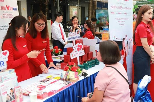 Hà Nội cơ bản hoàn thành các nhiệm vụ về cải cách hành chính và chuyển đổi số Hà Nội cơ bản hoàn thành các nhiệm vụ về cải cách hành chính và chuyển đổi số