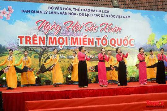 Ngày hội "Sắc Xuân trên mọi miền Tổ quốc" Ngày hội "Sắc Xuân trên mọi miền Tổ quốc"