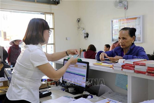 Đẩy mạnh thanh toán không dùng tiền mặt trong lĩnh vực an sinh xã hội Đẩy mạnh thanh toán không dùng tiền mặt trong lĩnh vực an sinh xã hội