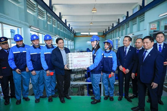 Tập trung ngay vào xử lý công việc sau kỳ nghỉ Tết Tập trung ngay vào xử lý công việc sau kỳ nghỉ Tết