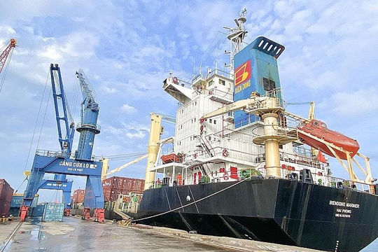 Nghệ An: Phấn đấu kim ngạch xuất khẩu đạt 7,0 tỷ USD vào năm 2030 Nghệ An: Phấn đấu kim ngạch xuất khẩu đạt 7,0 tỷ USD vào năm 2030