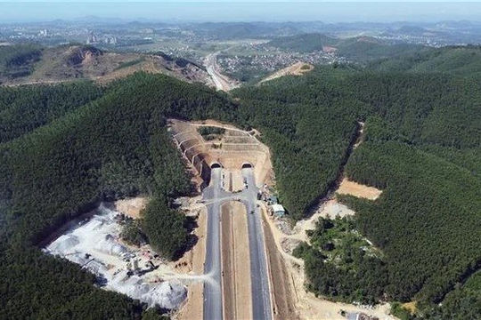 Chạy đua với thời gian để giải ngân vốn đầu tư công