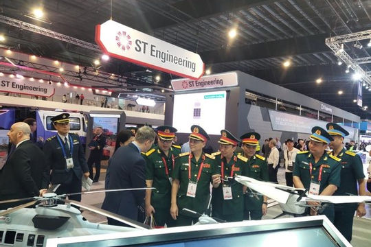Bộ Quốc phòng Việt Nam tham dự Triển lãm quốc phòng lớn nhất châu Á