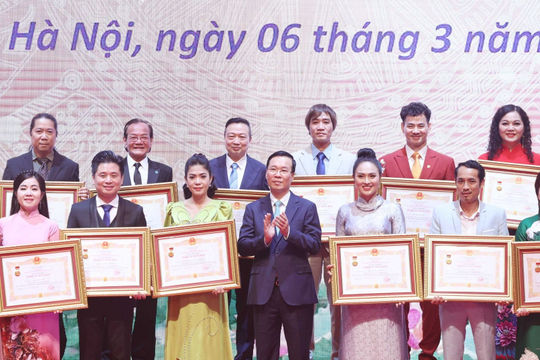 Chủ tịch nước dự Lễ trao tặng danh hiệu Nghệ sĩ nhân dân, Nghệ sĩ ưu tú lần thứ 10