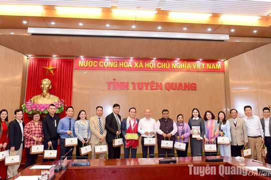 Tăng cường hợp tác thúc đẩy phát triển kinh tế, du lịch trên địa bàn tỉnh Tuyên Quang Tăng cường hợp tác thúc đẩy phát triển kinh tế, du lịch trên địa bàn tỉnh Tuyên Quang