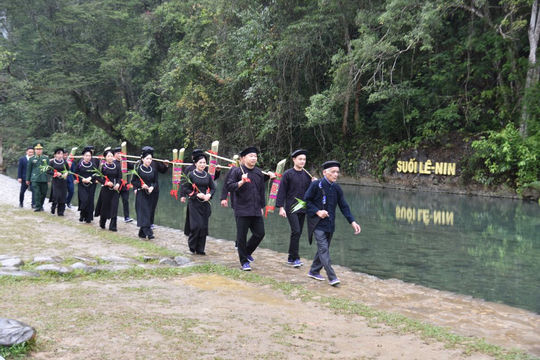 Cao Bằng tổ chức Lễ hội về nguồn Pác Bó Cao Bằng tổ chức Lễ hội về nguồn Pác Bó