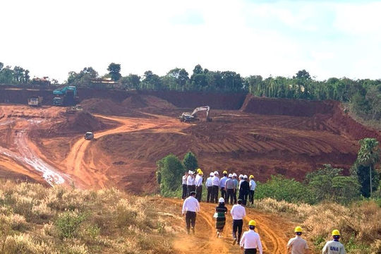 Vào cuộc tháo gỡ khó khăn cho Dự án bô xít Đắk Nông 