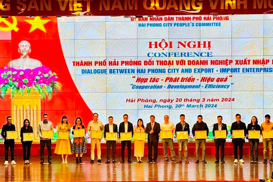 Hải Phòng cam kết đồng hành cùng doanh nghiệp xuất nhập khẩu