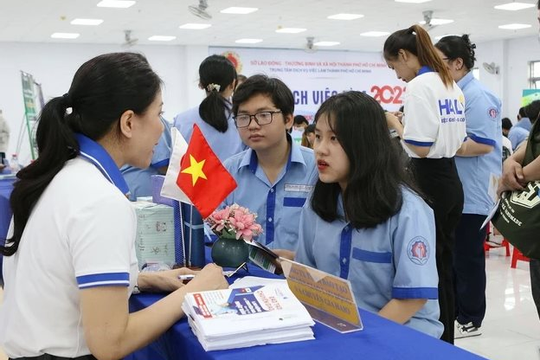 Thành phố Hồ Chí Minh: Nhu cầu nhân lực cần khoảng từ 300.000 - 320.000 lao động