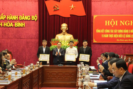 Đẩy mạnh tuyên truyền, giáo dục về phòng, chống tham nhũng, xây dựng văn hóa liêm chính