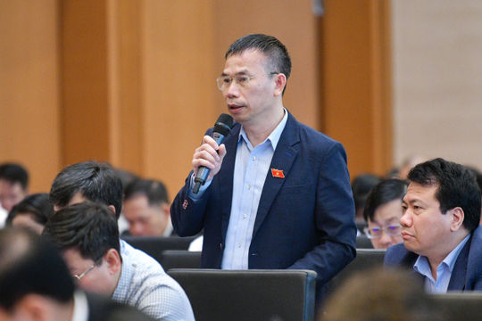 Đánh giá kỹ lưỡng việc mở rộng đấu giá biển số xe