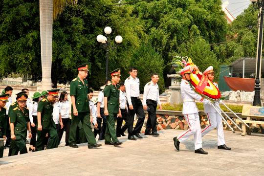 Bộ Tư lệnh Thủ đô và Kiểm toán nhà nước tổ chức hoạt động tri ân hướng tới kỷ niệm 70 năm chiến thắng Điện Biên Phủ 