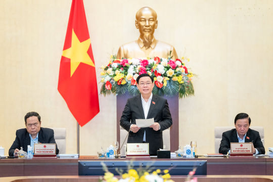 Ủy ban Thường vụ Quốc hội sẽ ban hành Nghị quyết làm căn cứ xây dựng thang bảng lương