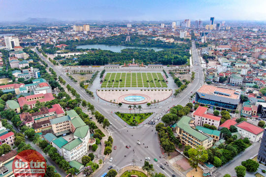 Đề nghị xây dựng Nghị quyết thí điểm một số cơ chế, chính sách đặc thù phát triển tỉnh Nghệ An