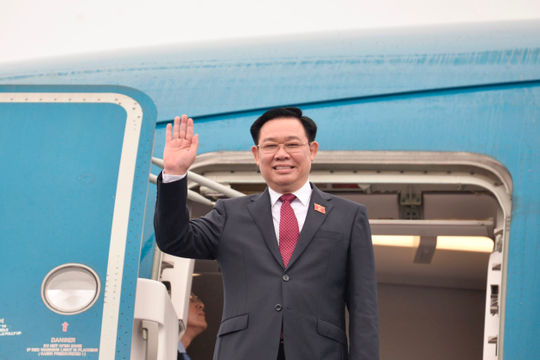 Chủ tịch Quốc hội Vương Đình Huệ lên đường thăm chính thức Trung Quốc Chủ tịch Quốc hội Vương Đình Huệ lên đường thăm chính thức Trung Quốc