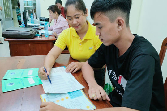 Nhiều điểm sáng trong thực hiện chính sách bảo hiểm xã hội, bảo hiểm y tế Nhiều điểm sáng trong thực hiện chính sách bảo hiểm xã hội, bảo hiểm y tế