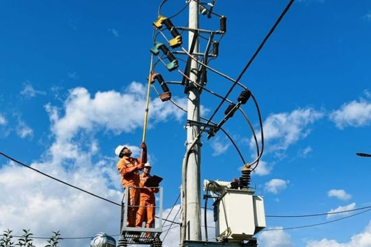Triển khai quyết liệt, đồng bộ các giải pháp bảo đảm cung ứng điện trong thời gian cao điểm