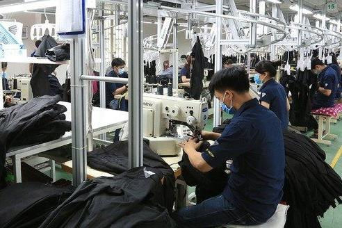 Doanh nghiệp tìm cách xoay xở trước áp lực tỷ giá