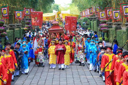 Giỗ Tổ Hùng Vương: Biểu tượng thiêng liêng của dân tộc Việt Nam Giỗ Tổ Hùng Vương: Biểu tượng thiêng liêng của dân tộc Việt Nam