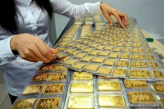 Dời phiên đấu thầu vàng miếng sang sáng 23/4