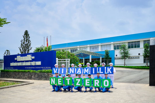 Vinamilk tiếp tục có nhà máy trung hoà Carbon, thêm “mảnh ghép xanh” cho tiến trình Net Zero