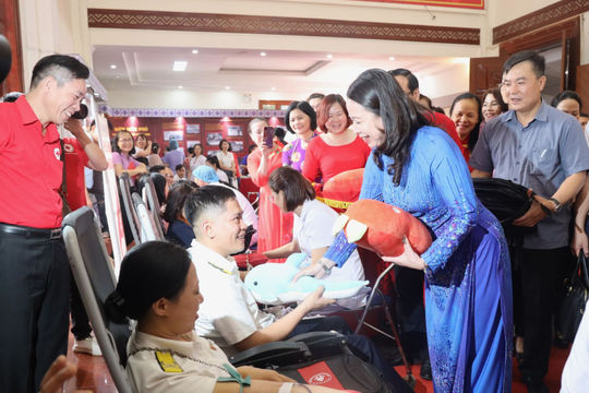 Quyền Chủ tịch nước dự phát động Tháng Nhân đạo cấp Quốc gia năm 2024