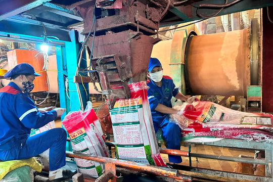 Sản xuất công nghiệp phục hồi mạnh: Tín hiệu lạc quan cho năm 2024  Sản xuất công nghiệp phục hồi mạnh: Tín hiệu lạc quan cho năm 2024