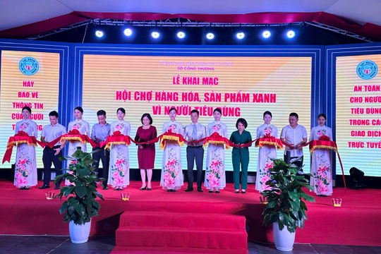 Hà Nội: 160 gian hàng tham gia hội chợ “Hàng hóa, sản phẩm xanh vì người tiêu dùng”