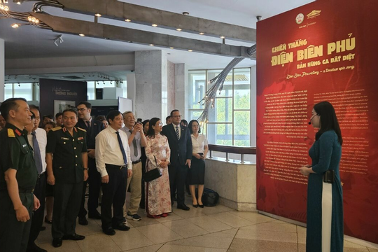Triển lãm "Chiến thắng Điện Biên Phủ - Bản hùng ca bất diệt" Triển lãm "Chiến thắng Điện Biên Phủ - Bản hùng ca bất diệt"
