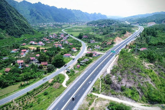 Cần sớm có giải pháp để tháo gỡ khó khăn cho nhà đầu tư