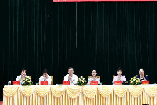 Đoàn Đại biểu Quốc hội tỉnh Hòa Bình tiếp xúc cử tri tại huyện vùng cao Đà Bắc Đoàn Đại biểu Quốc hội tỉnh Hòa Bình tiếp xúc cử tri tại huyện vùng cao Đà Bắc