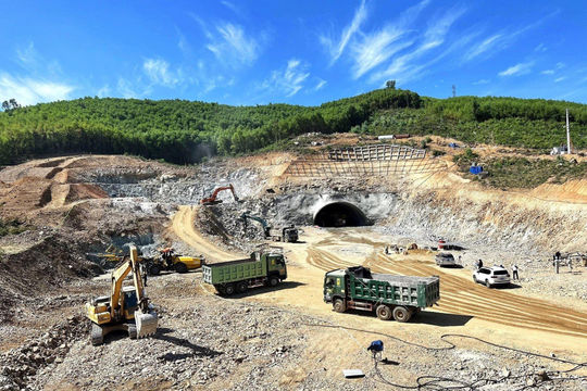 Bài cuối: Cao tốc Bắc – Nam: Gỡ “nút thắt” để tăng tốc