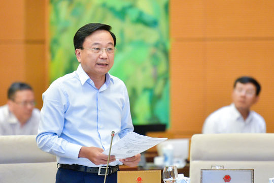 Nguyên nhân nào khiến giá vé máy bay tăng?