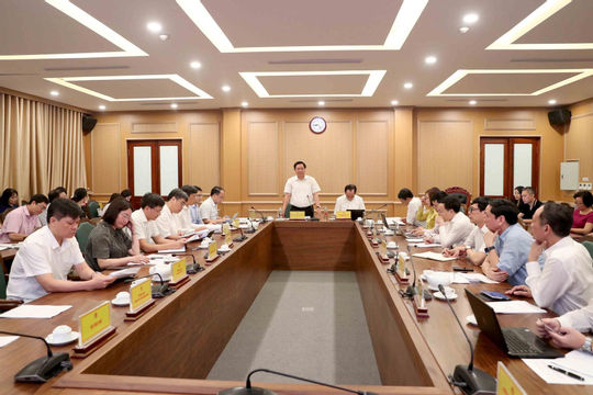 Lấy con người làm trung tâm, phát triển ngành công nghiệp bán dẫn