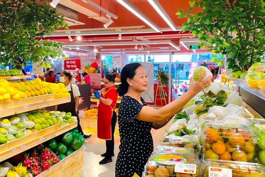 Doanh thu bán lẻ hàng hóa và dịch vụ tiêu dùng tăng