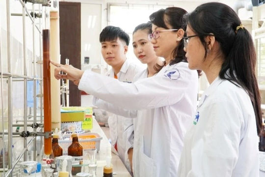 Thành lập Trường Đại học Khoa học Sức khoẻ