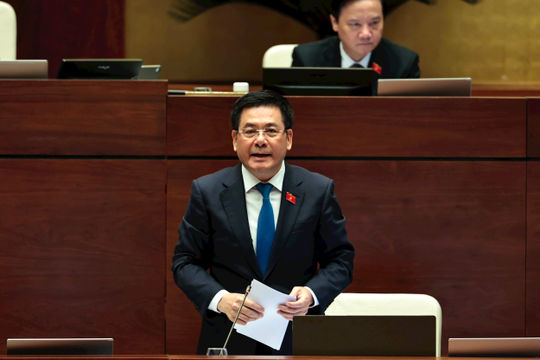 Bộ trưởng Nguyễn Hồng Diên: Nhất quán quan điểm cần bảo vệ sức khỏe cho nhân dân Bộ trưởng Nguyễn Hồng Diên: Nhất quán quan điểm cần bảo vệ sức khỏe cho nhân dân