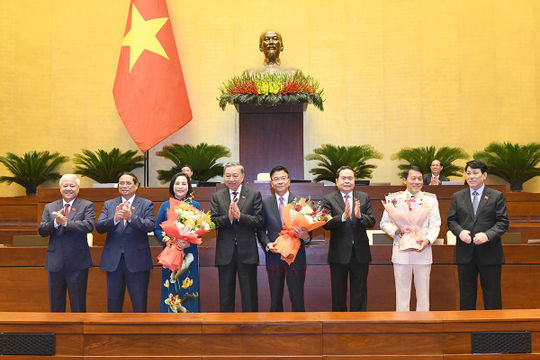 Quốc hội bầu Phó Chủ tịch Quốc hội và phê chuẩn Phó Thủ tướng Chính phủ, Bộ trưởng Bộ Công an