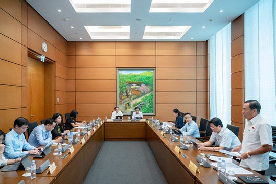 Đảm bảo tính độc lập về tổ chức hoạt động của công đoàn