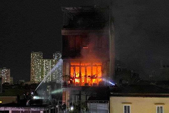 Thủ tướng chỉ đạo tập trung khắc phục hậu quả 2 vụ cháy tại Hà Nội và Bắc Giang