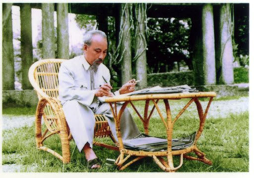 Báo chí cách mạng cần khách quan, hài hòa trong khen và chê