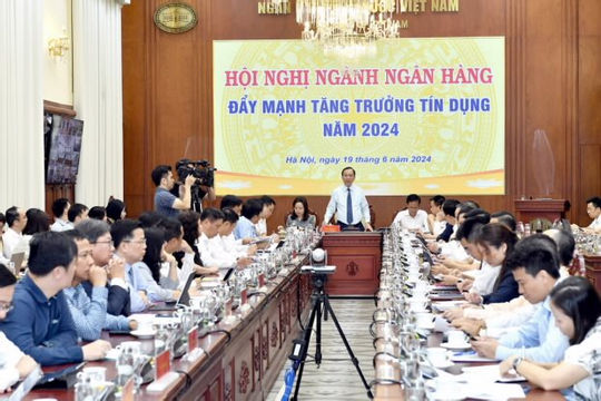 Vẫn còn ngân hàng tăng trưởng tín dụng âm Vẫn còn ngân hàng tăng trưởng tín dụng âm