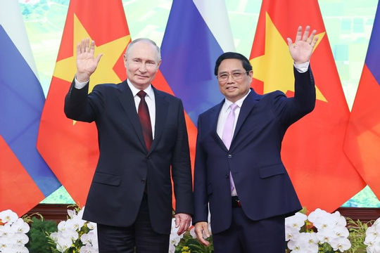 Sớm triển khai một số dự án lớn mang tính chất 'hải đăng' của Nga tại Việt Nam Sớm triển khai một số dự án lớn mang tính chất 'hải đăng' của Nga tại Việt Nam