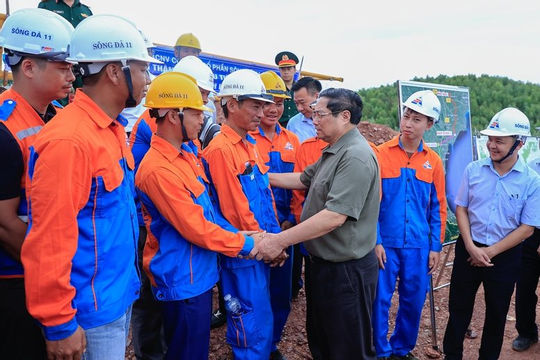 “Thần tốc” để hoàn thành đường dây 500 kV mạch 3